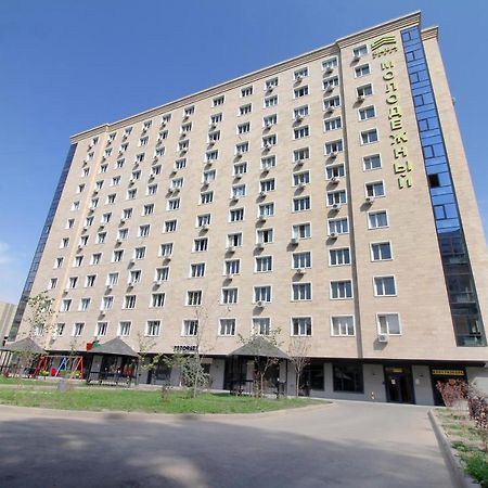 אלמטי Апартаменты С Двумя Спальнями На Арбате! מראה חיצוני תמונה